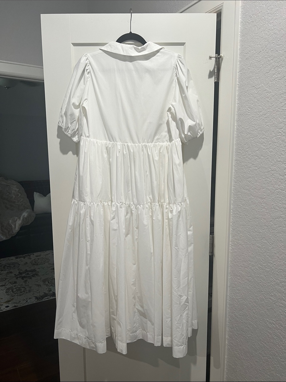 En Saison White Puff Sleeve Tiered Maxi Dress - Picture 3 of 4